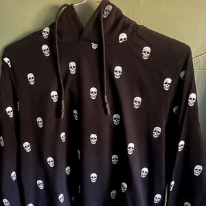 Black Skull lightweight Hoodie Size XL